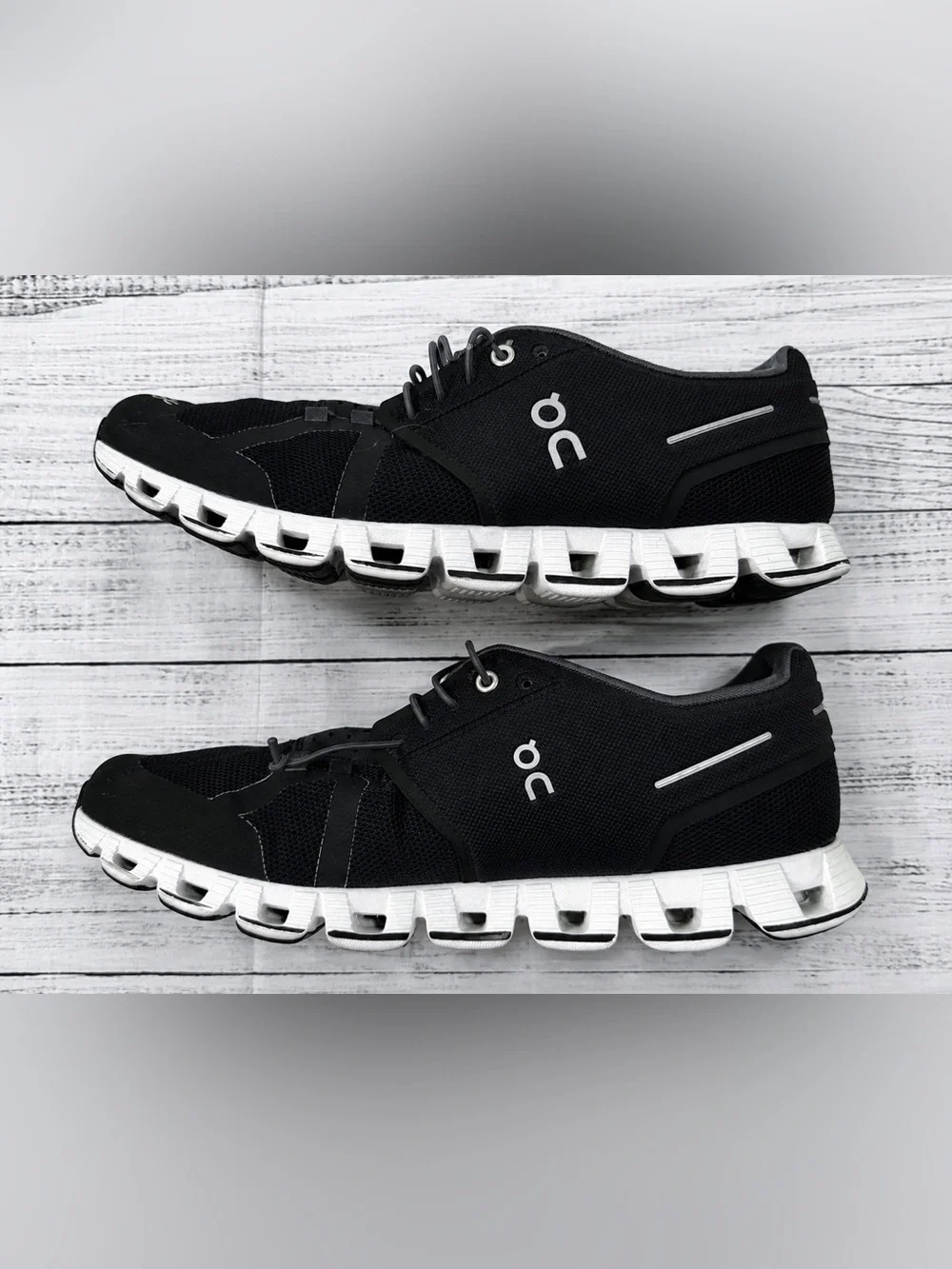 On Cloud Running Shoes Men’s Size 11 Black White EU 45